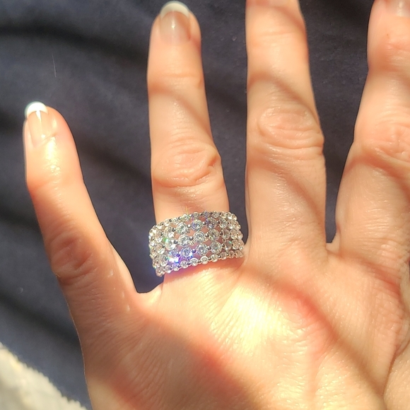 Tier Finger Ring. - Picture 4 of 5